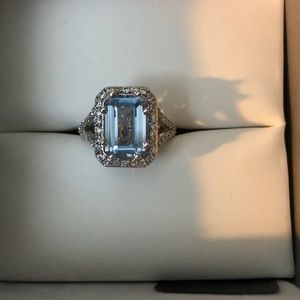 Beautiful Aquamarine ring
